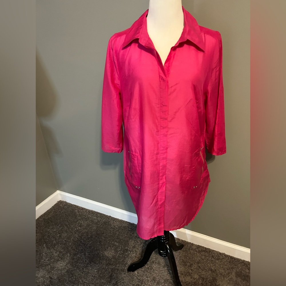 Lane Bryant women’s blouse size 14/16 color pink with zip pockets on front